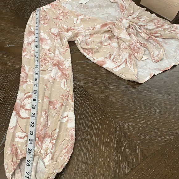 Timing tan floral with metallic top/blouse - Picture 15 of 17